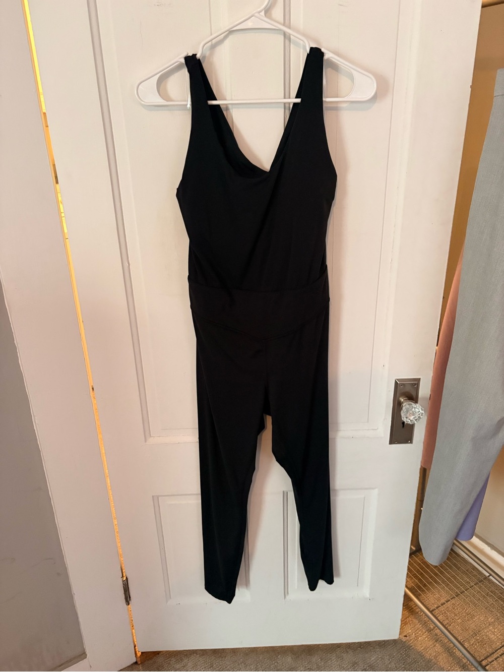 JoyLab Black Sleeveless Scoop-Neck Jumpsuit